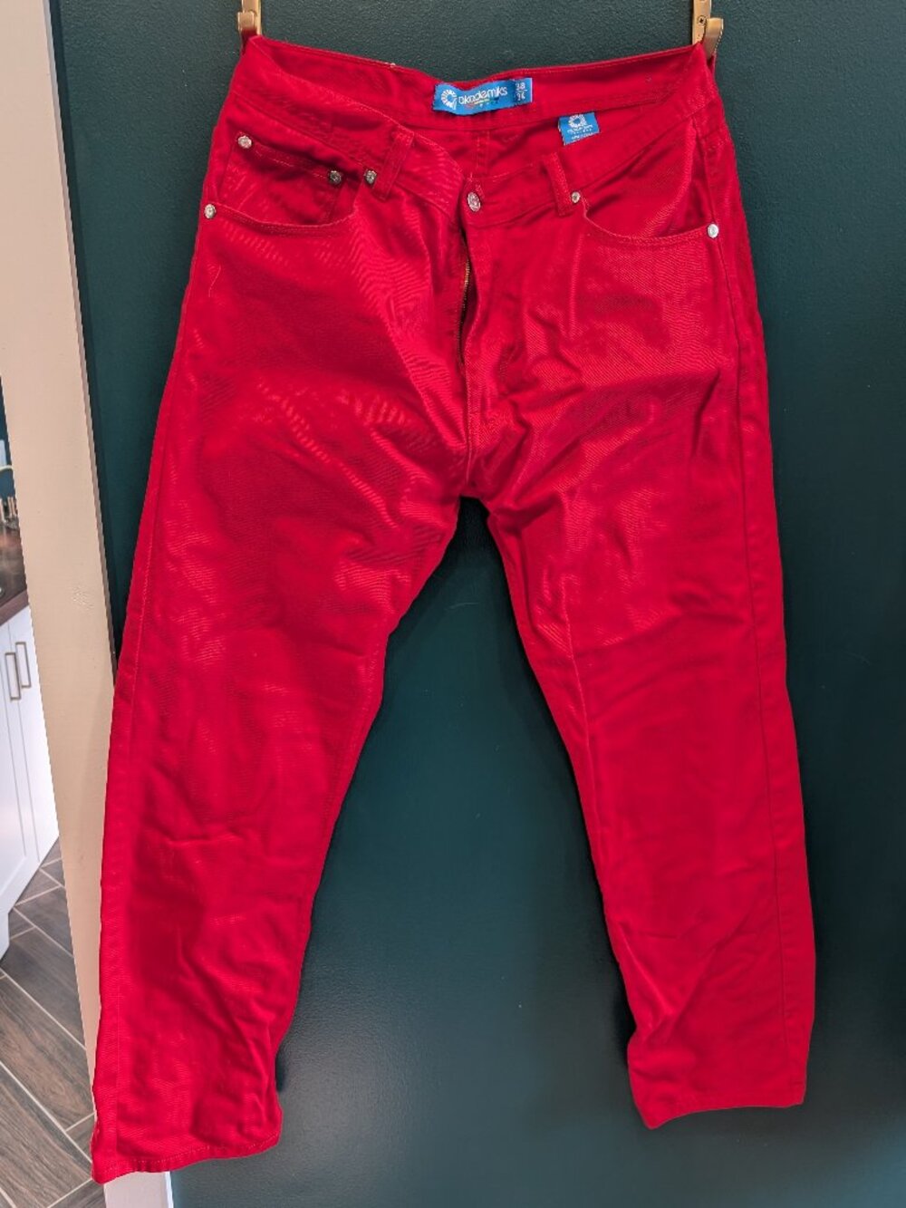 38x34 Akademiks jeans RED!